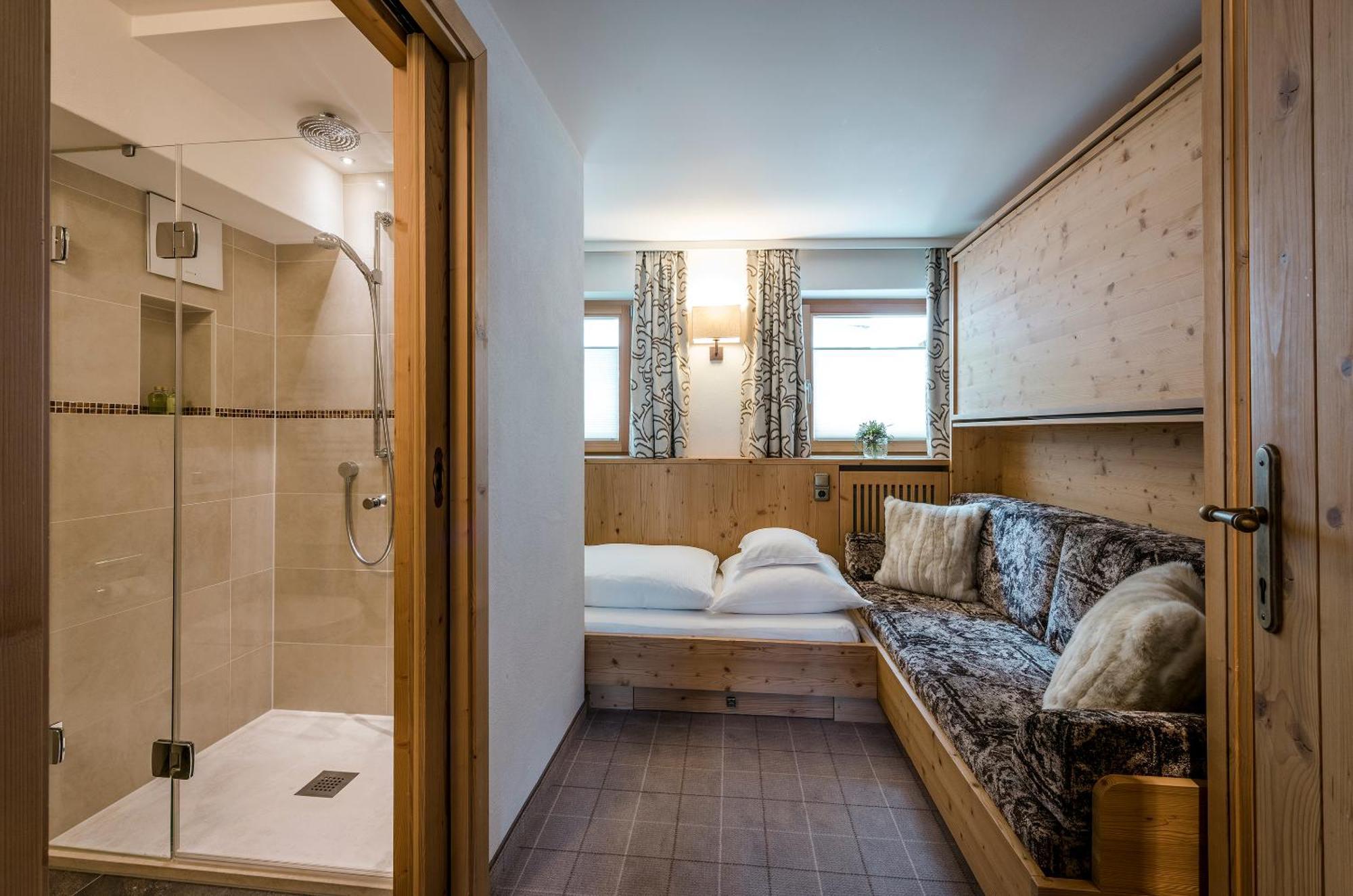 לך אם ארלברג Hotel Auenhof מראה חיצוני תמונה